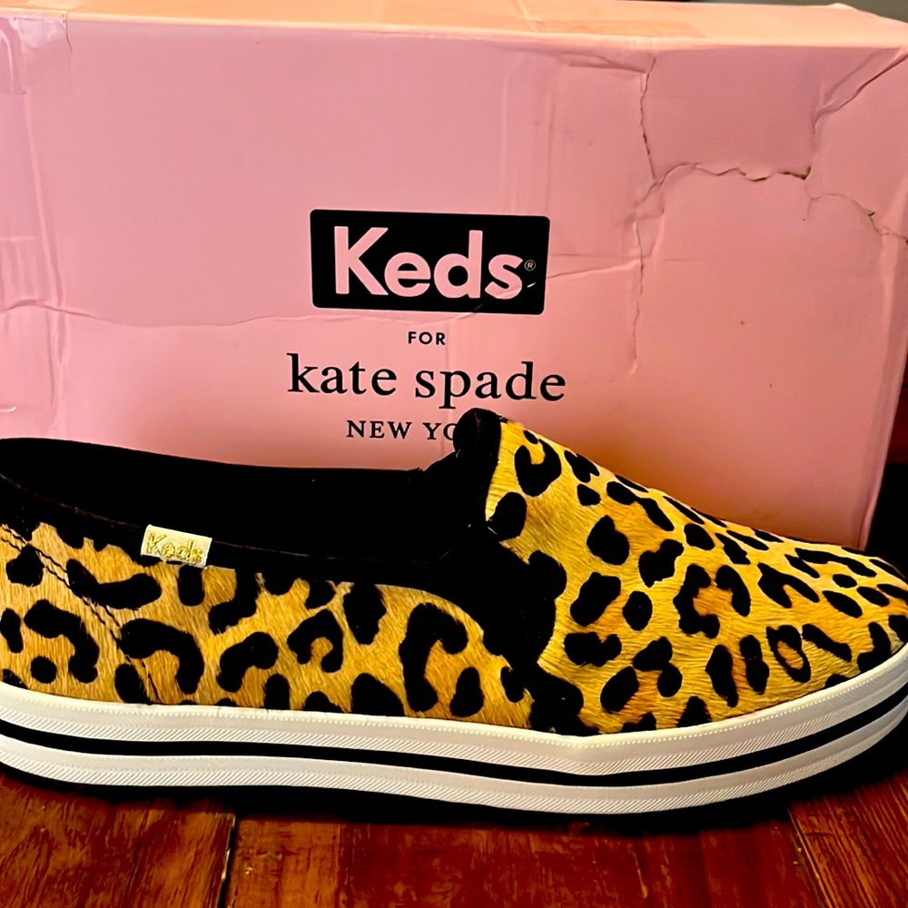 Women’s Kate Spade leopard print shoes size 9 wide
